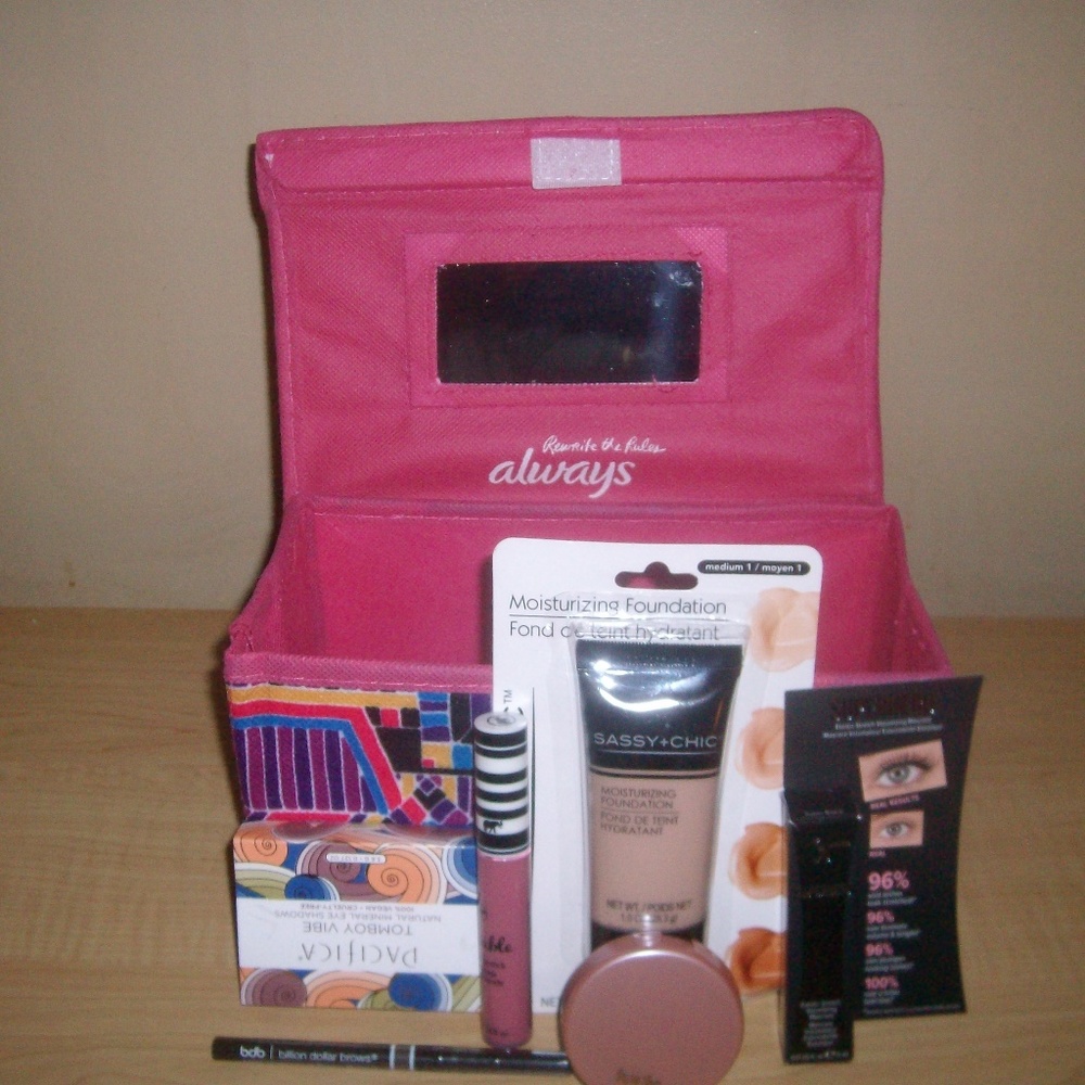 Make Up Set With Cosmetic Case